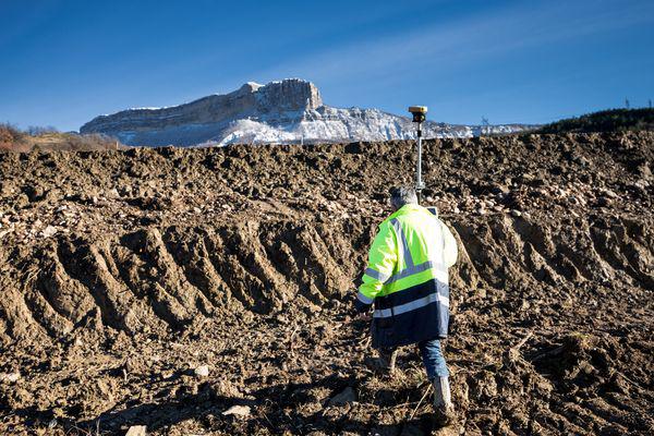 Documents Photos et Vidéos 4 Terrassement autour de la réserve