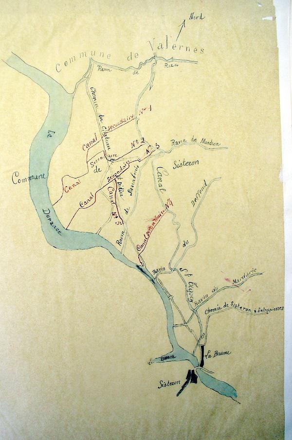 Daniel THIERY (1937-2017)-5 2 Plan du canal sur la commune de Sisteron fin XVIIIe siècle. Ce plan n'intègre pas le parcours sur la commune de Valernes On remarque que la route départementale D 951 n'existe pas. Les usagers empruntaient le "Chemin de Saint-Didier"